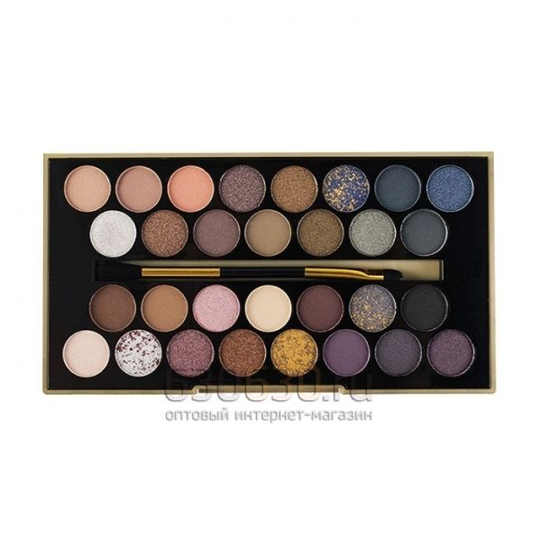 Палетка теней Makeup Revolution "Fortune Favours The Brave" ( 30 Eyeshadow Palette )